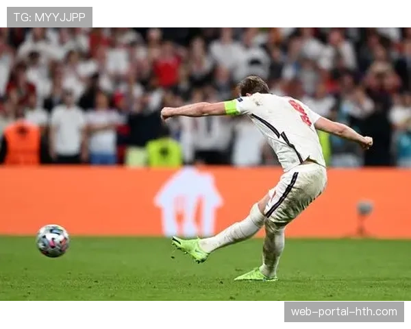 加的斯球员抗议点球判罚，比赛中断近五分钟